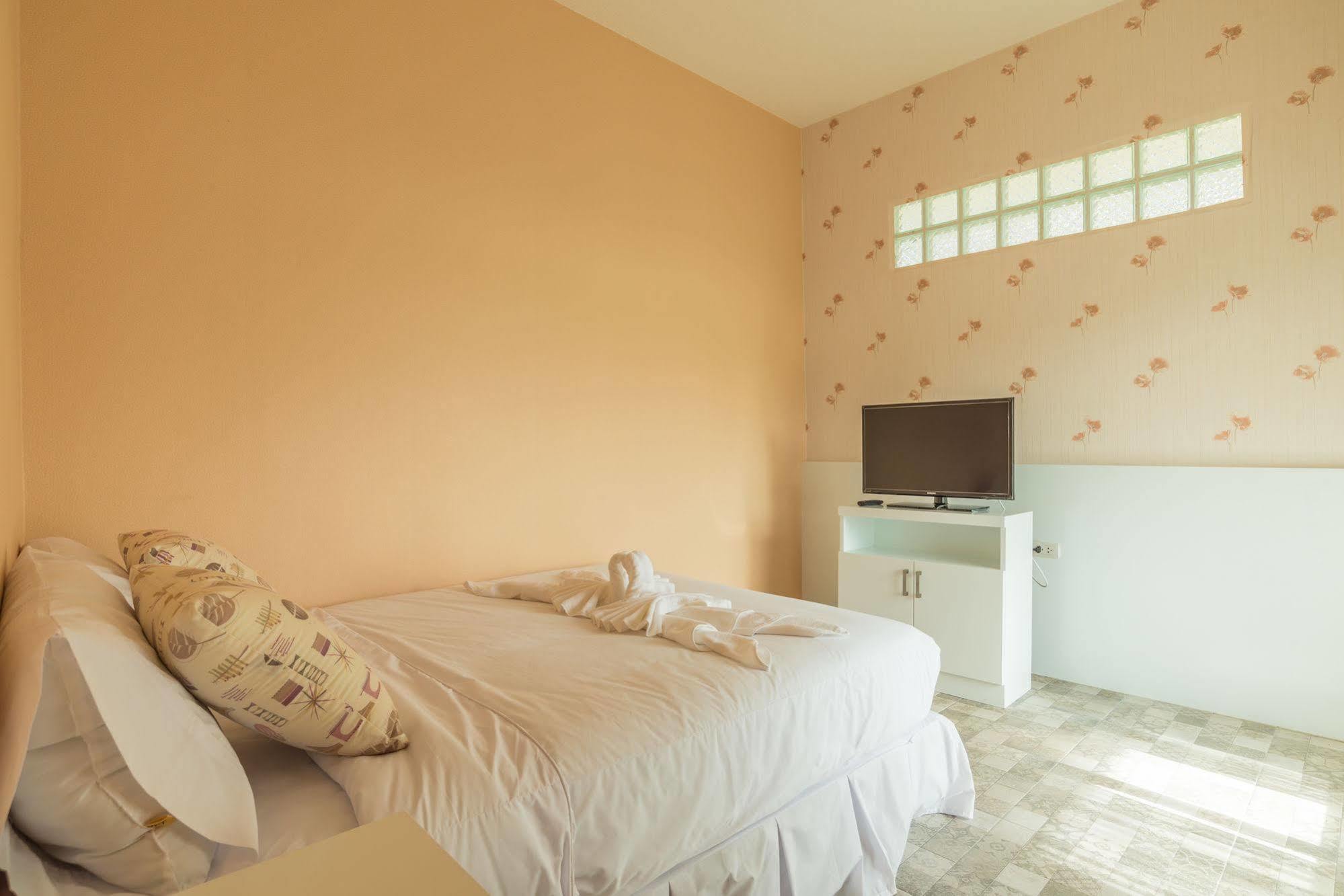 Dream Hills Hotel เชียงใหม่ ภายนอก รูปภาพ